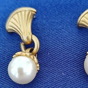 Vintage Danging Faux Pearl with Fan Earrings